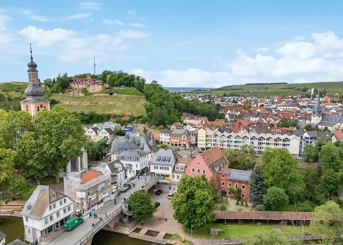 Altstadt Am Wasser Mit Grossem Garten アパート バート・クロイツナハ